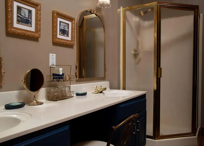 Riverboat Bed & Breakfast Galena